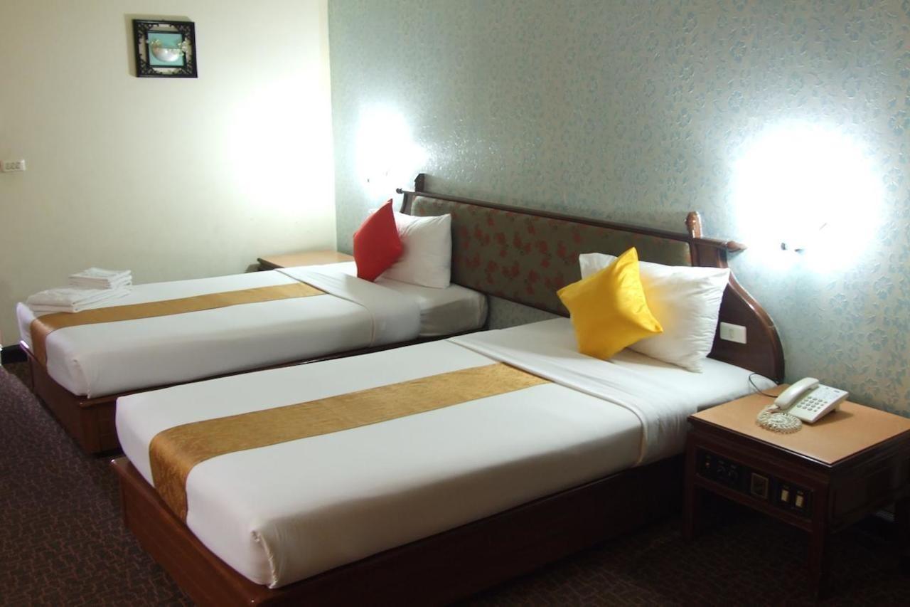 Ratchada City Hotel Bangkok Exterior photo