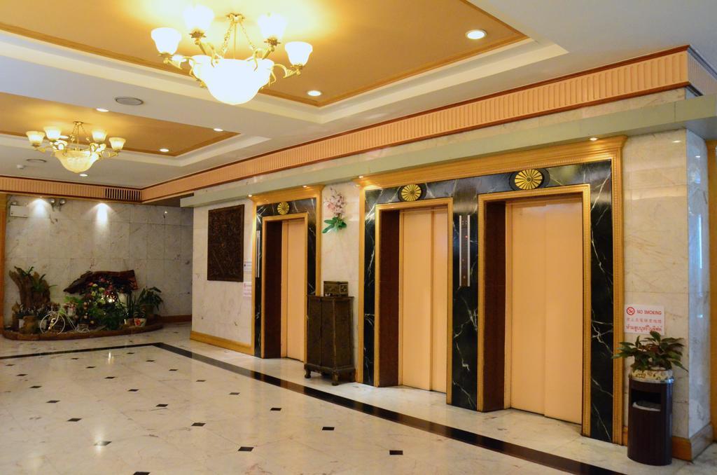 Ratchada City Hotel Bangkok Exterior photo